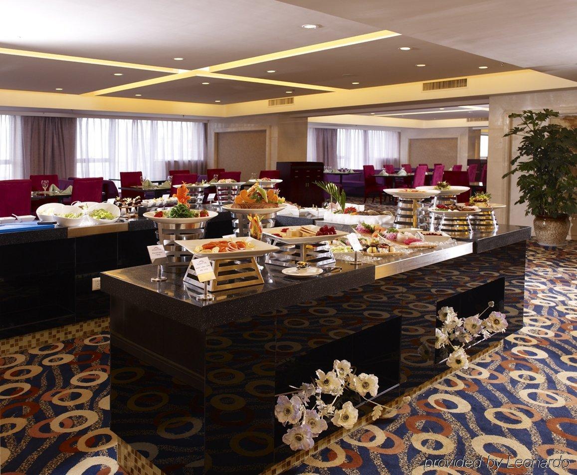 Shenyang Rich Gate Hotel Restaurante foto